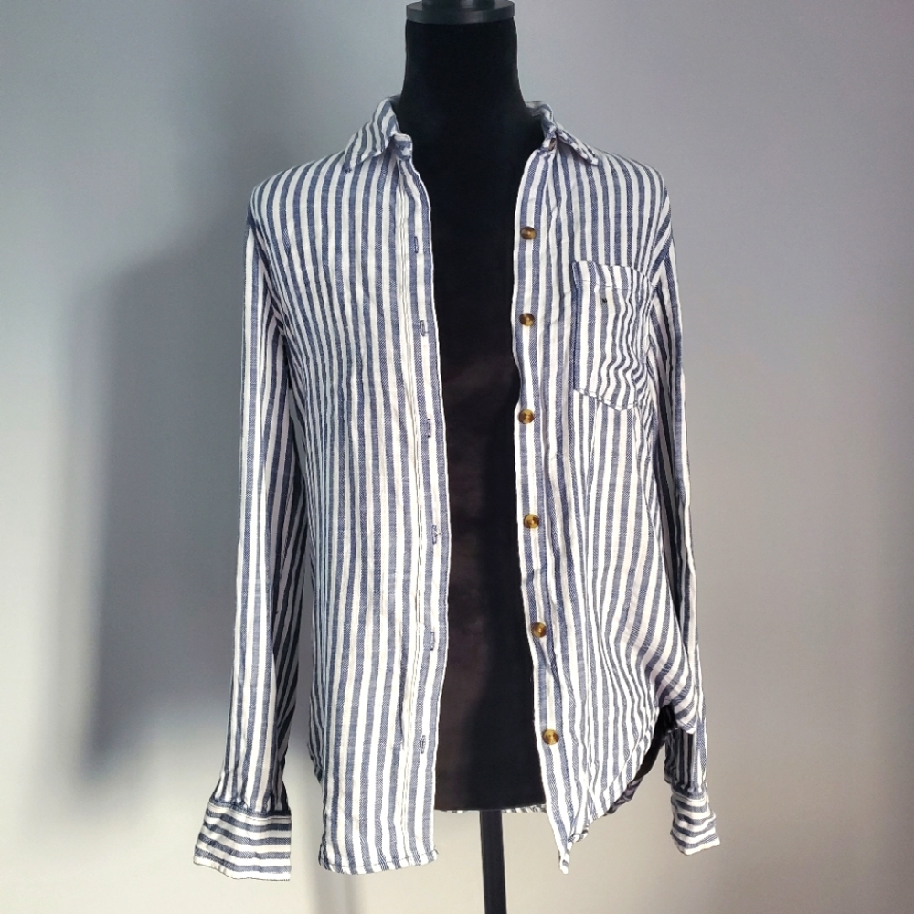 Aéropostale NWT Striped Buttonup